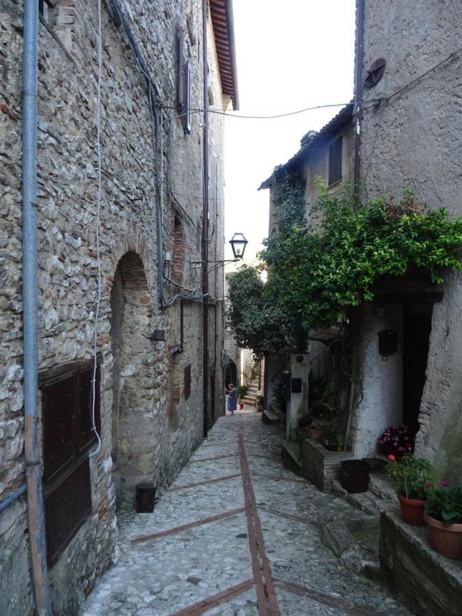 Вилла La Bottega Del Fabbro Affitto Breve Contigliano Экстерьер фото