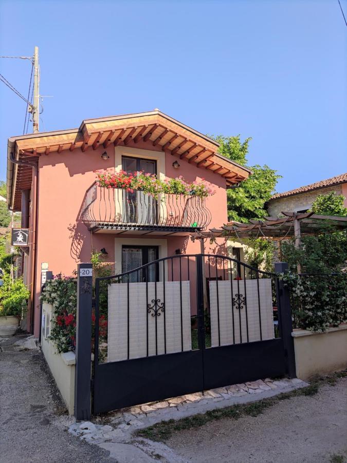 Вилла La Bottega Del Fabbro Affitto Breve Contigliano Экстерьер фото